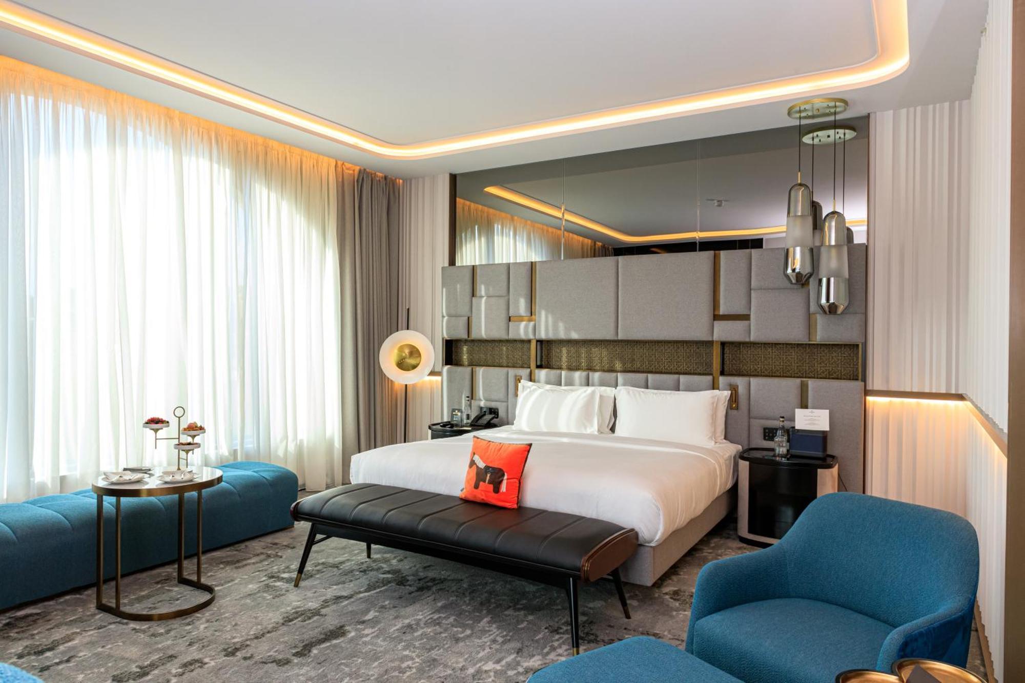 Seven Visions And Places, The Dvin Hotel 5*