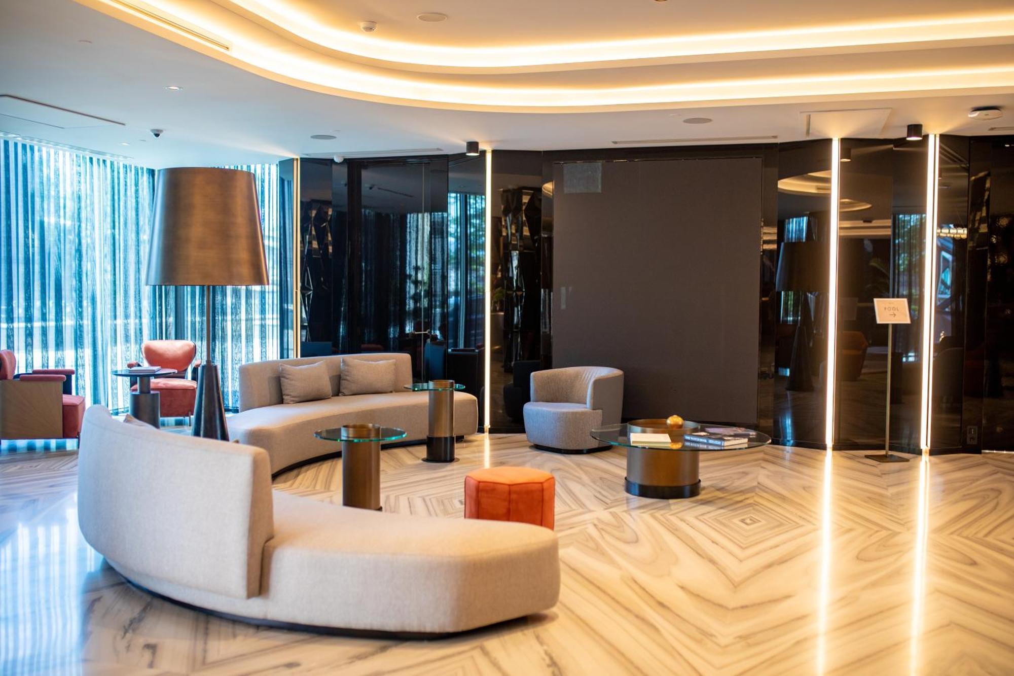 Seven Visions And Places, The Dvin Hotel Erévan