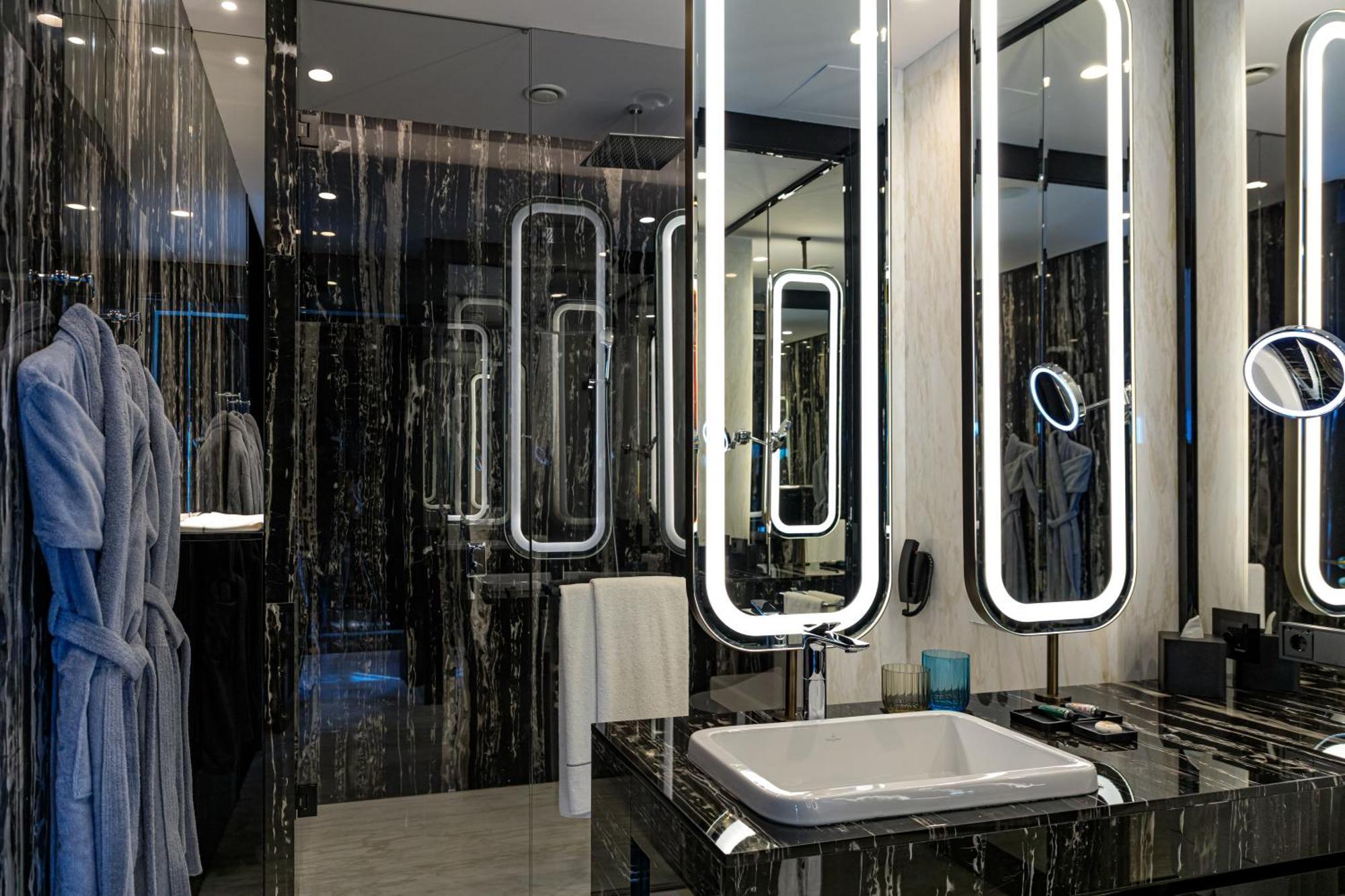 Seven Visions And Places, The Dvin 5* Yerevan